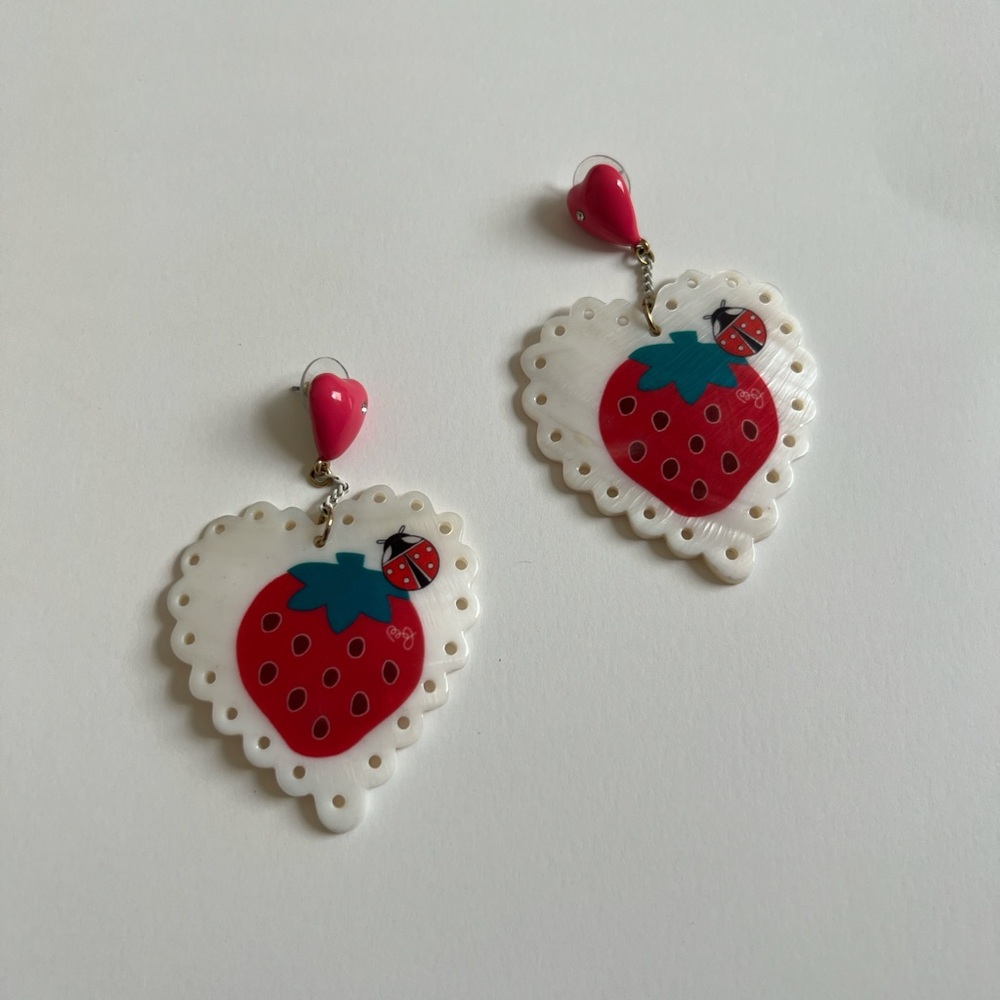 Vintage Betsey Johnson Sweetie Pie Strawberry Earrings